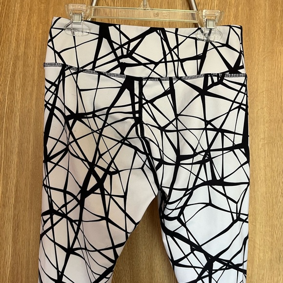 Women’s Compression Z Leggings | Size Medium - Picture 8 of 8